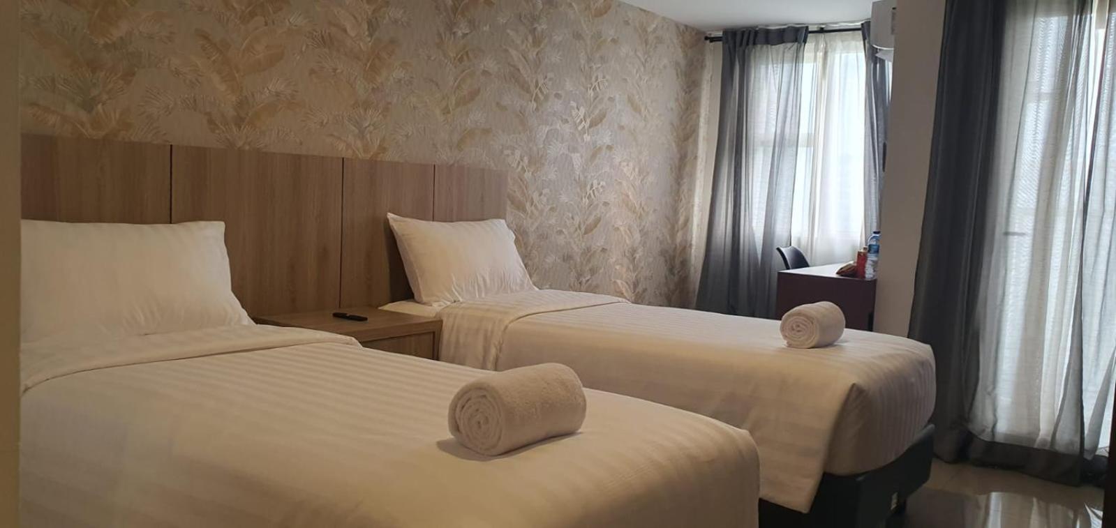 Nemuru Hotel Ciputat Pondokcabe Hilir Exterior foto